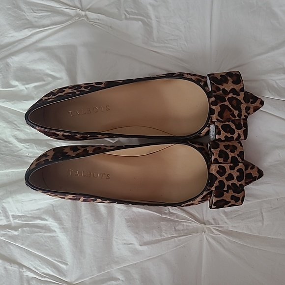 Talbots Leopard Print 2" Dress Shoes with Matching Handbag - Picture 2 of 10